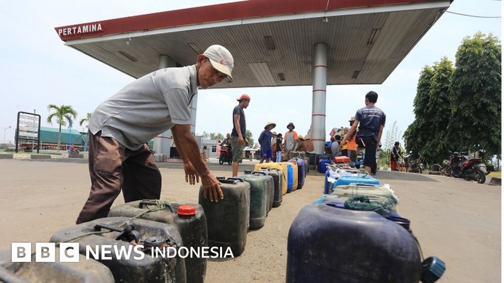 Why Cilacap Residents Queue for Hours for Free Health Checks on Jalan A. Yani?